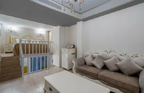 Elegance East - 68
