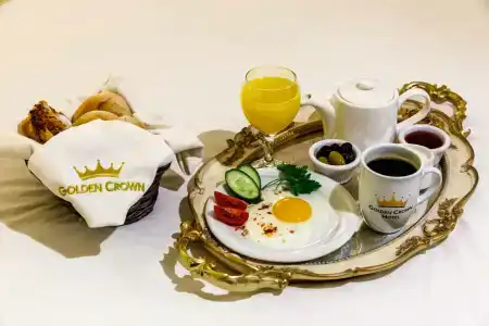 Golden Crown - 7