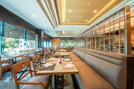 Golden Tulip Sovereign Bangkok - 77