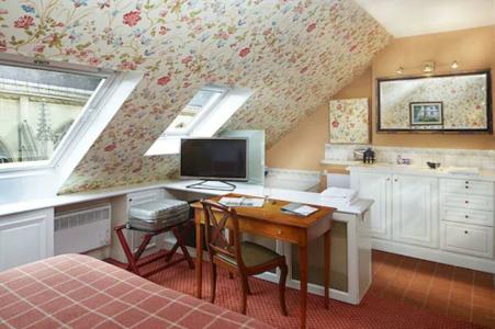 Relais Du Louvre - 14