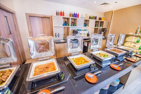 MENA Plaza Albarsha At The Mall - 69