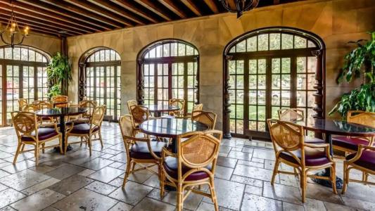 The Glidden House - 28