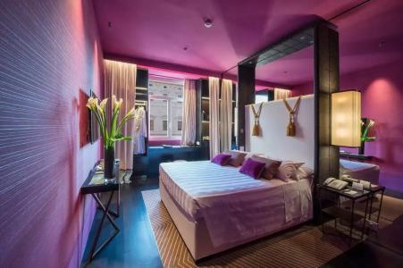 Sina Bernini Bristol, Autograph Collection - 33