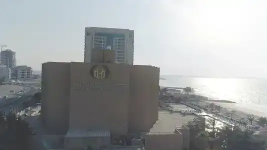 Sharjah Carlton - 42
