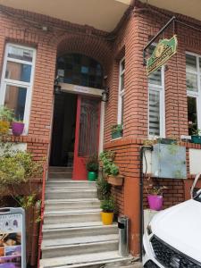Tulip House - 98