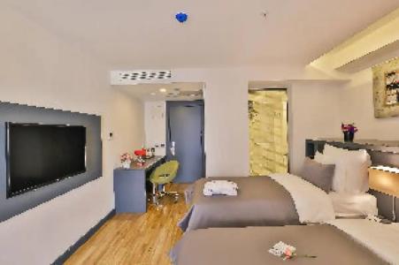 Business Life Boutique & Spa - 82