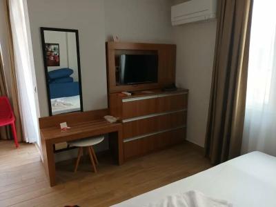 Comfort Suites - 54