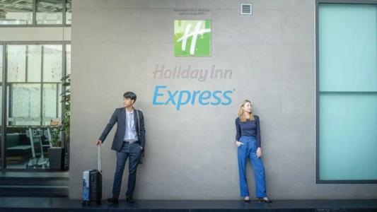 Holiday Inn Express Bangkok Soi Soonvijai, an IHG - 14