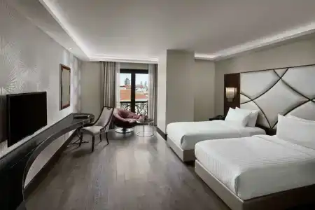 DoubleTree by Hilton Istanbul Esentepe - 1