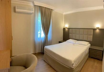 Moonshine & Suites - 89