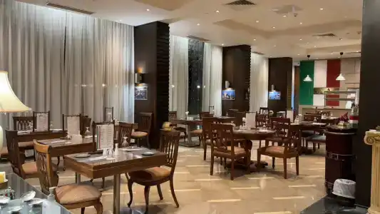 Helnan Royal - Palestine - 97