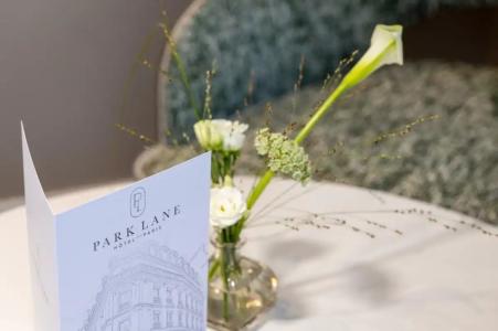 Park Lane Paris - 35
