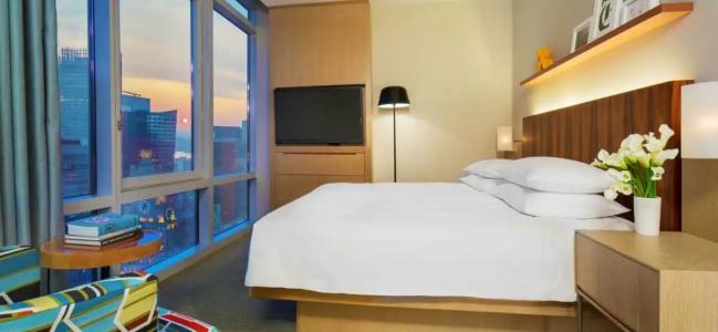 Holiday Inn Express - Times Square South, an IHG - 49