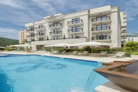 Boutique Momentum by Aycon - 3