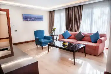 Grand Aras & Suites - 79