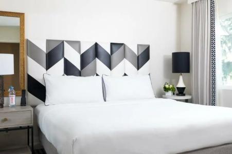 Chamberlain West Hollywood - 86