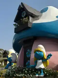 Holiday International - 38