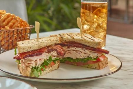 Renaissance Charlotte SouthPark - 40