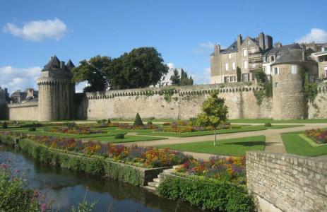 Kyriad Vannes Centre Ville - 33