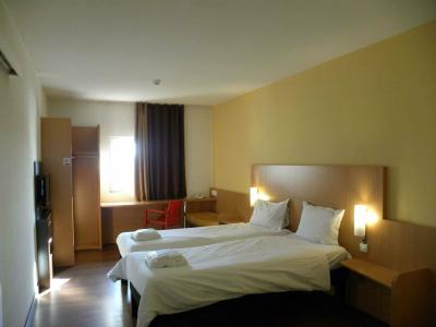 Ibis Sofia Airport - 80