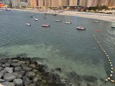 Ramada & Suites by Wyndham Dubai JBR - 42