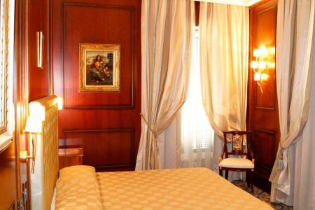Boutique Trevi - 64