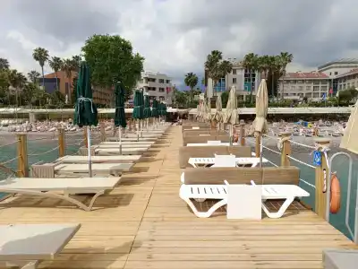 Ambassador Plaza - 42