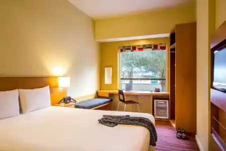 ibis Mall Avenue Dubai - 7