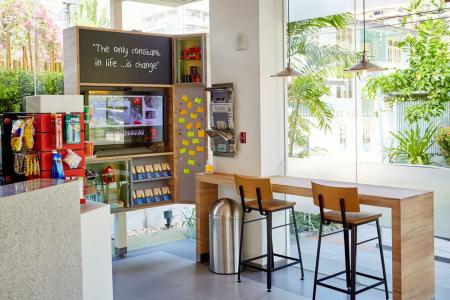 Red Planet Bangkok Asoke - SHA Extra Plus - 68