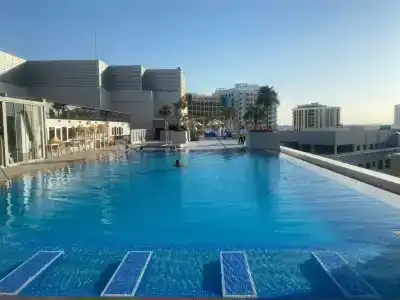 Grand Cosmopolitan - 14