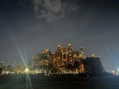 Sheraton Sharjah Beach Resort and Spa - 4