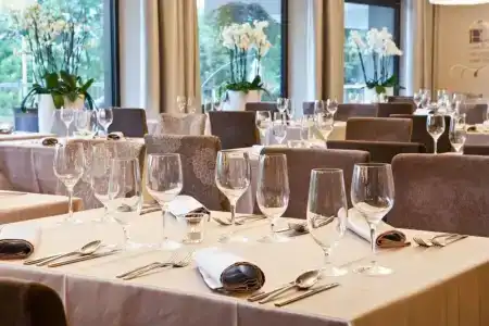 Queen's Astoria Design - 38