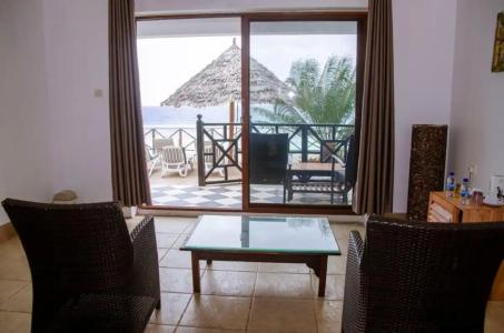 Langi Langi Beach Bungalows - 28