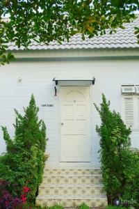 Laemsing Whitehouse Resort - 34