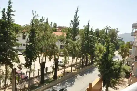 Lavinia Apart & - 75