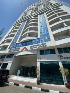 Golden Sands & Residences - 32