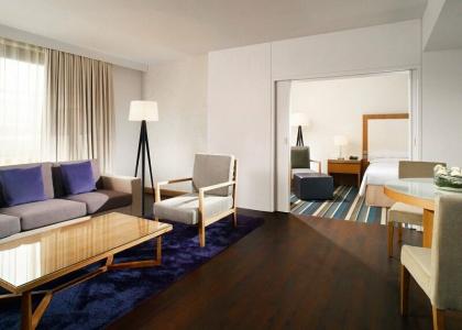Sheraton Frankfurt Airport & Conference Center - 13