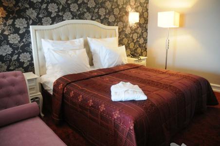 Paradise Island - 82