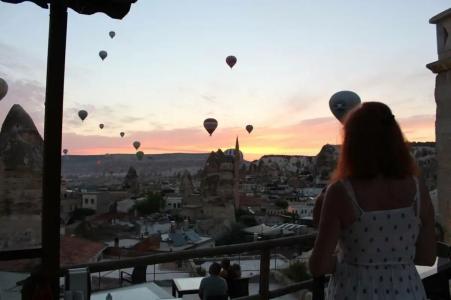 Shoestring Cave House - 72