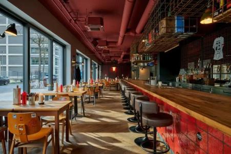 Gekko House Frankfurt, a Tribute Portfolio - 40