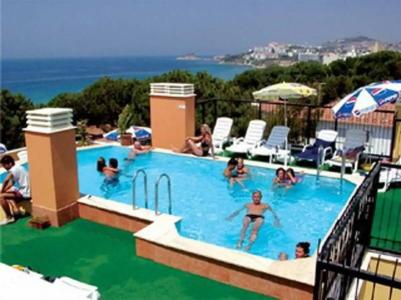 Rosy Suites