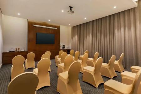 Ramada by Wyndham Dubai Barsha Heights - 81