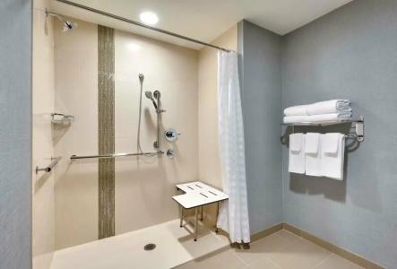 Hyatt Place Anchorage-Midtown - 53