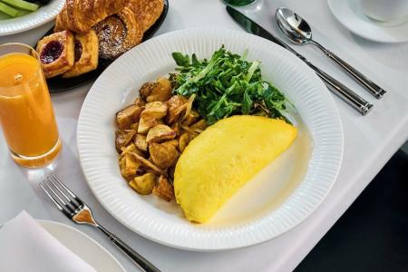 Loews Regency New York - 21