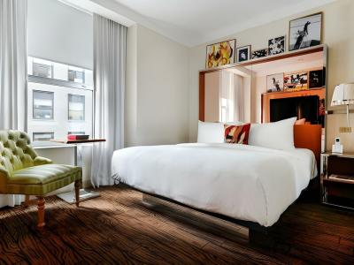 Mondrian Park Avenue - 69