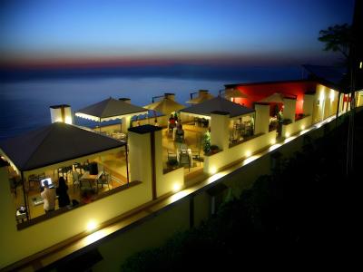 GH Avalon Sikani - 16