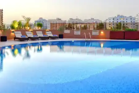 Majestic City Retreat - 35