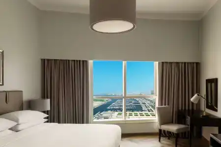 Dubai Marriott Harbour And Suites - 54
