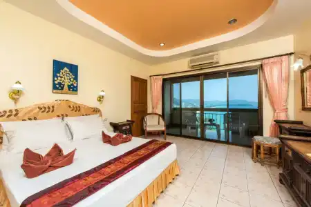 Baan Karon Hill Phuket Resort - 36
