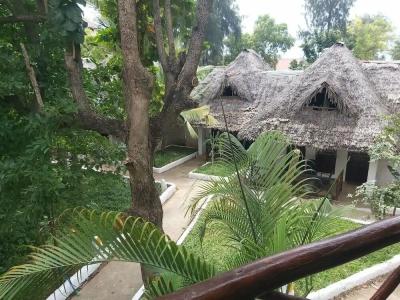 Langi Langi Beach Bungalows - 60